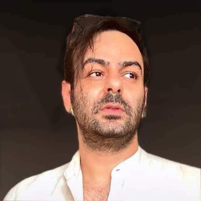 محبوب احمدی‌زاد