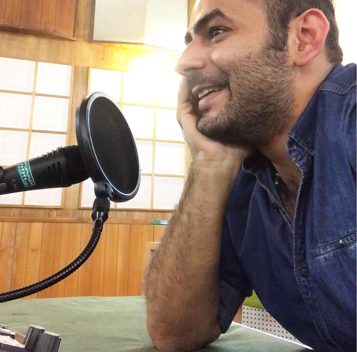 استودیو رادیو و ضبط صدا - محبوب احمدی‌زاد